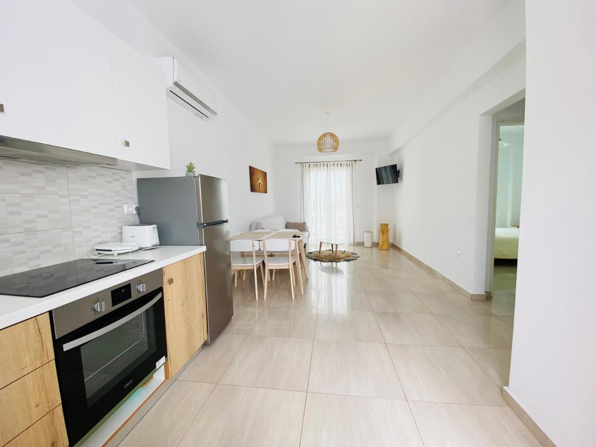 Eleftheria Hotel & Apartments Орнос Екстериор снимка