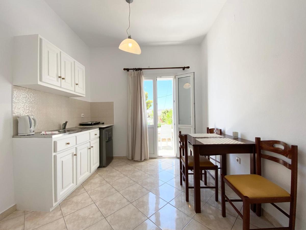 Eleftheria Hotel & Apartments Орнос Екстериор снимка
