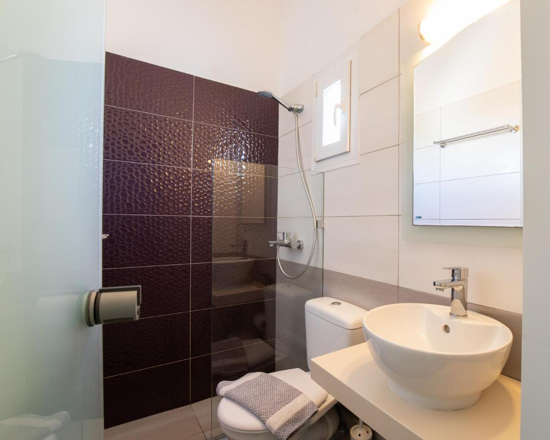 Eleftheria Hotel & Apartments Орнос Екстериор снимка