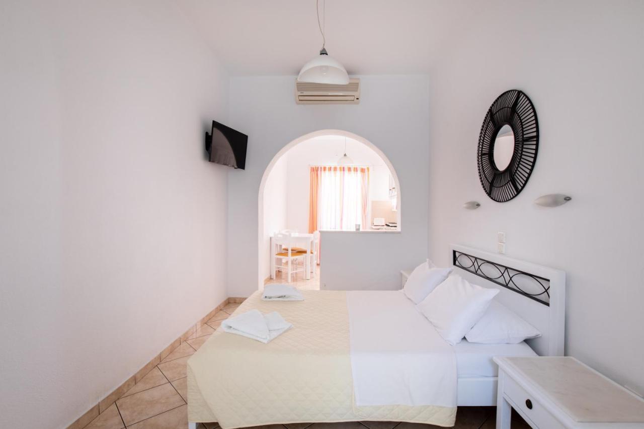 Eleftheria Hotel & Apartments Орнос Екстериор снимка